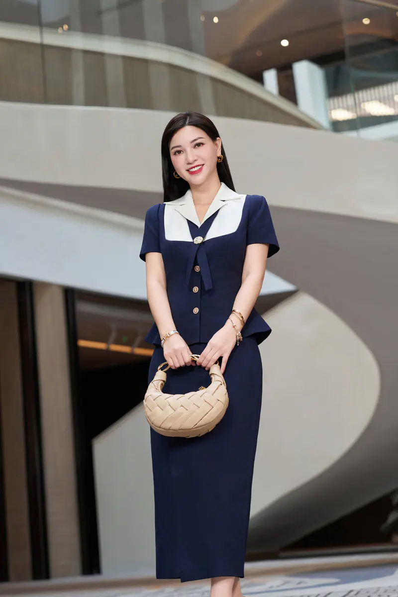 [KIAS x HannahOlala] 𝐄𝐥𝐞𝐠𝐚𝐧𝐭 𝐋𝐞𝐚𝐝𝐞𝐫 – Thanh thuần và trang nhã, chuẩn mực của phong thái quý cô hiện đại